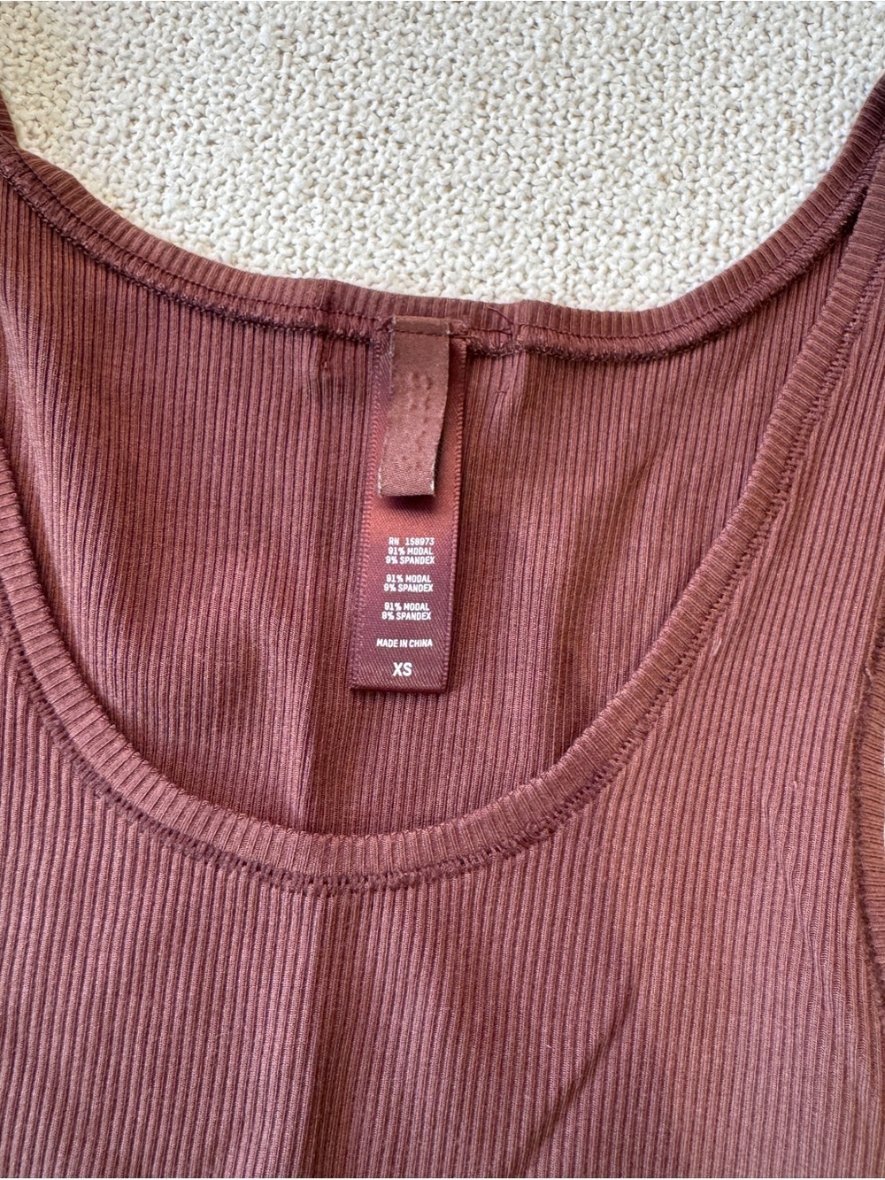 SKIMS Ribbed Scoop Tank Top - Chocolate Brown - Picture 2 of 3
